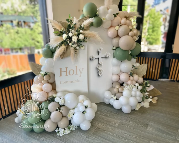 decorations Elegant Communion Balloon Decoration