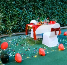 candlelight dinners Garden Candlelight Dinner at Cunningham Hotel