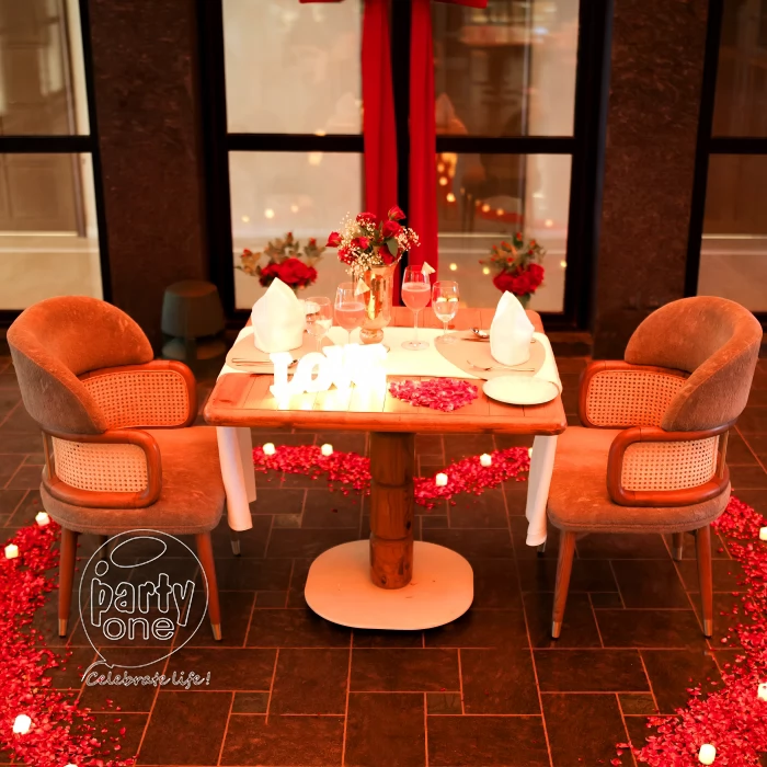 candlelight dinners Private Courtyard Candlelight Dinner in Holiday Inn