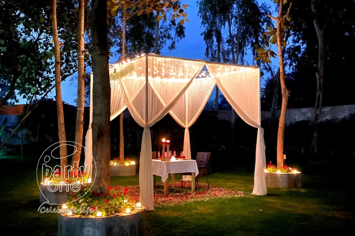candlelight dinners Luxury Private Garden Candlelight Dinner