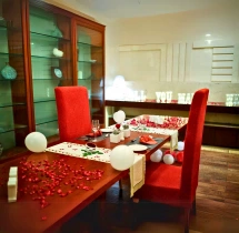 candlelight dinners Premium Candlelight Dinner at Taj