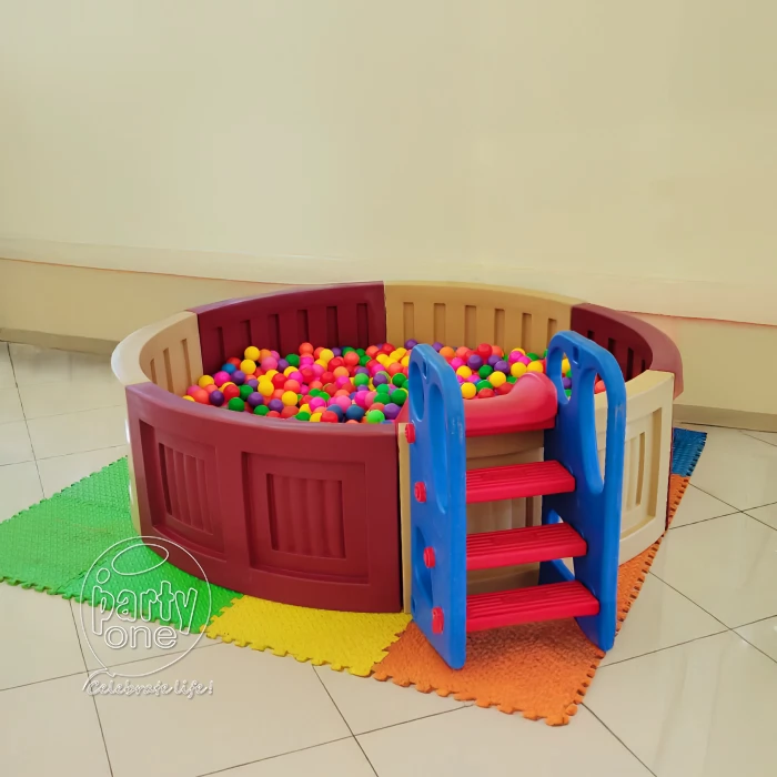 Round Ball Pool with Fun Slider