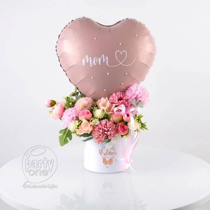 surprises Moms Special Balloon and Flower Bouquet