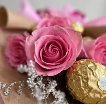 decorations Cute Flowers and Chocolate Bouquet