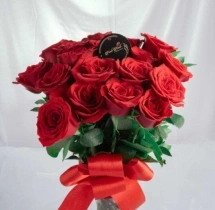 surprises Elegant Vibrant Red Rose Bouquet