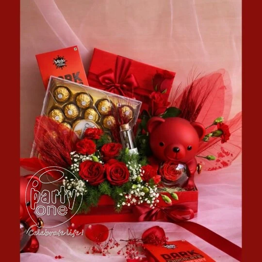 surprises Romantic Red Rose Gift Hamper