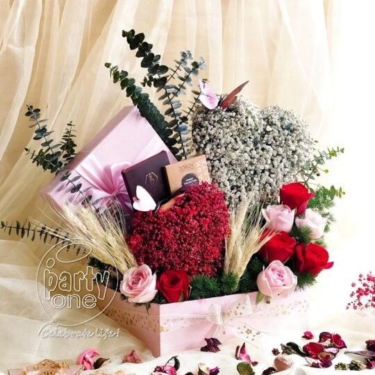 surprises Beautiful Mixed Floral Gift Hamper Bouquet