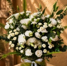 surprises Premium Lisianthus Spray Rose Bouquet