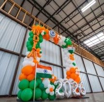 festival decorations Patriotic Balloon Photo Booth Setup
