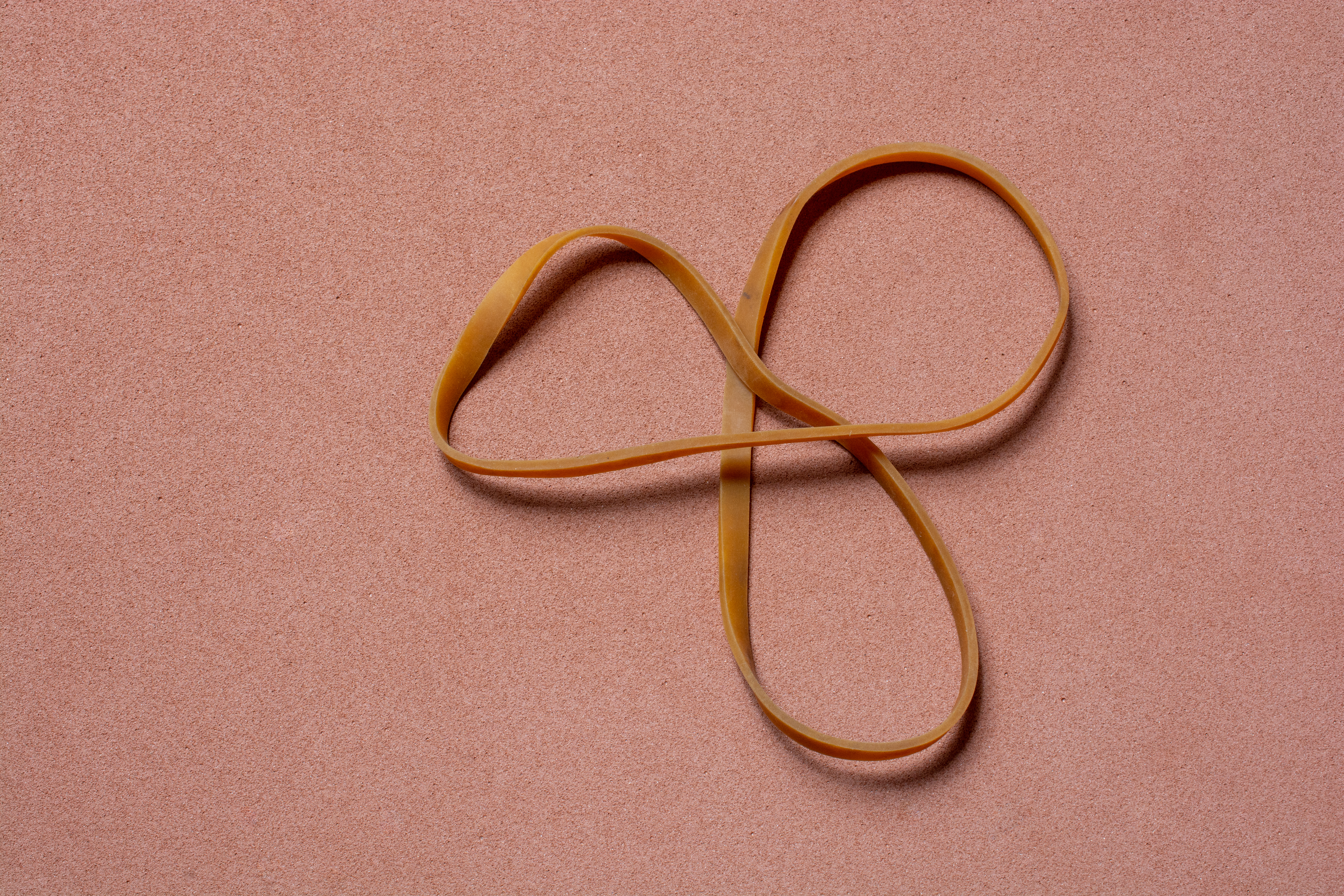 Jumping Rubber Band Magic Trick
