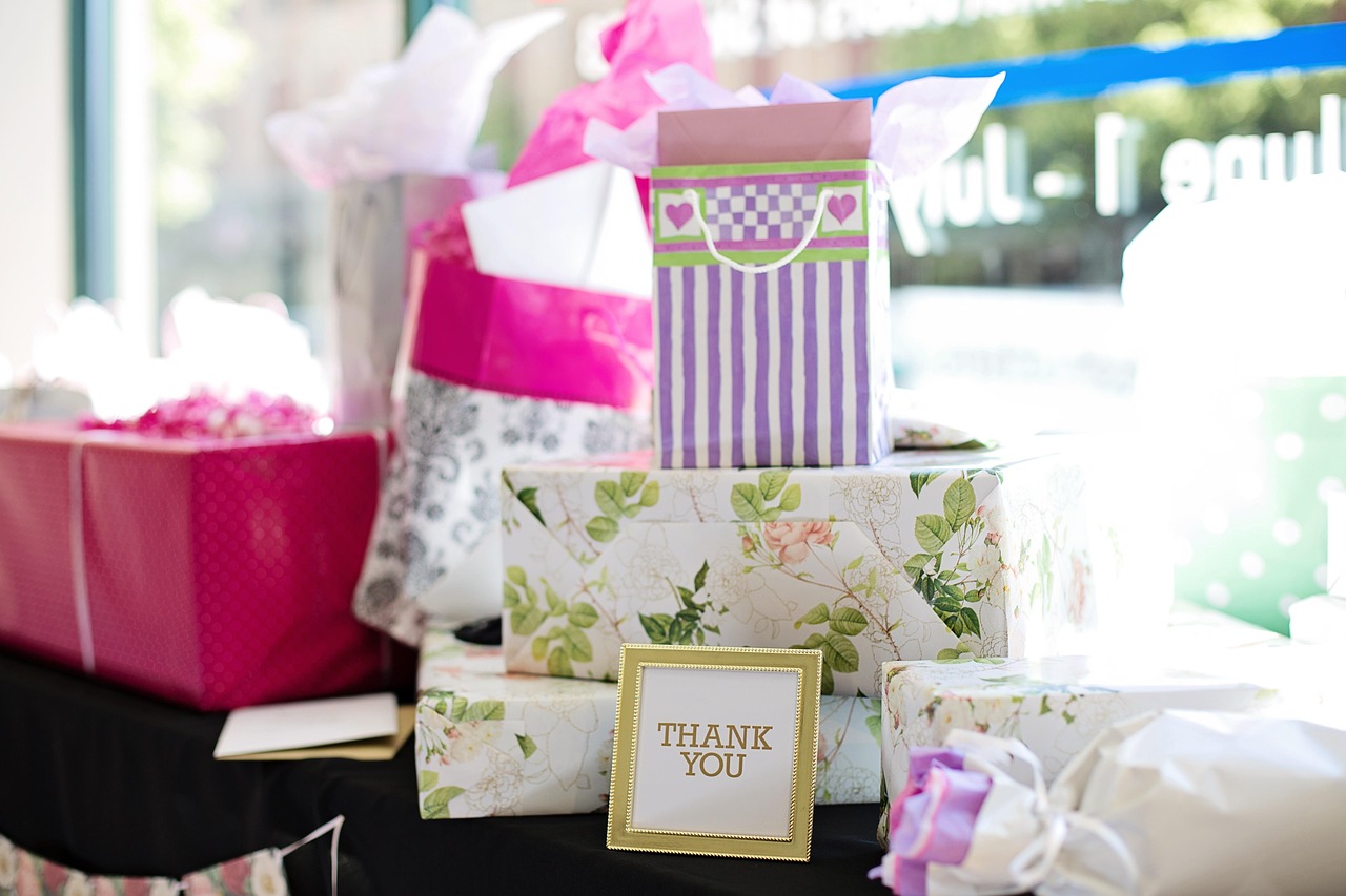 Baby Shower Gift Ideas [Complete Guide] 