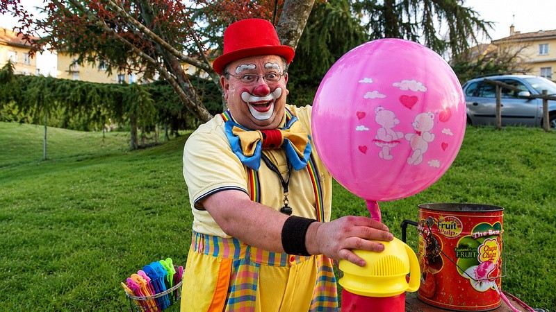Clown with Balloon